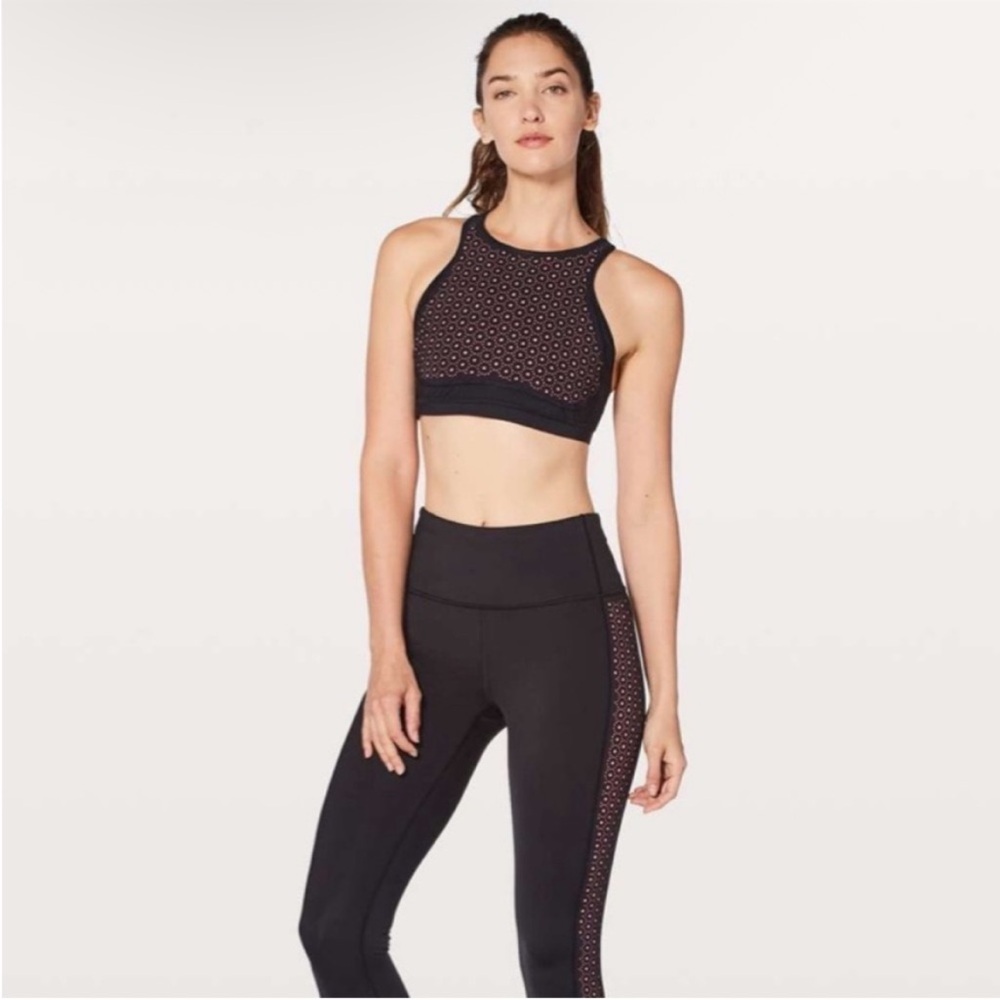 Lululemon Colour Me Quick Black Flash Light Sports Bra